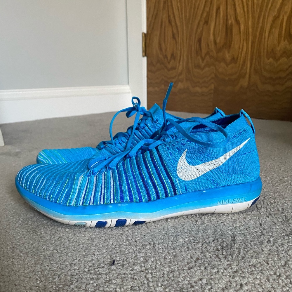 Nike fly knit trainers